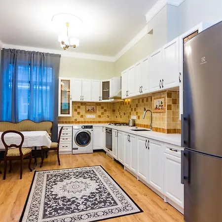 Apartment Spacious In The Heart Of Riga