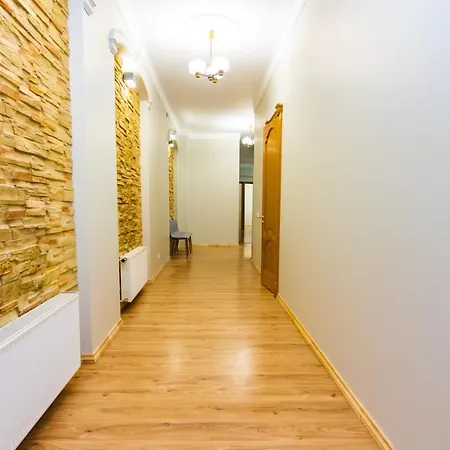 Apartment Spacious In The Heart Of *